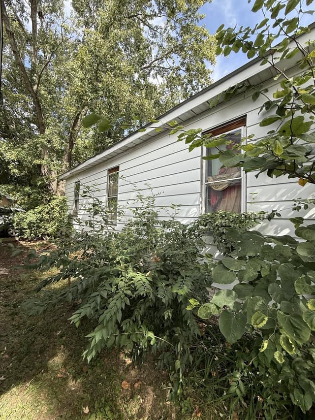 1096 W Green St, Decatur, IL: owner financed home, photo 21
