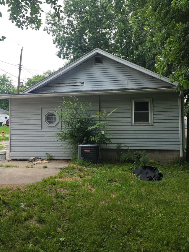 132 N 23rd Place, Decatur, IL: owner financed home, photo 24