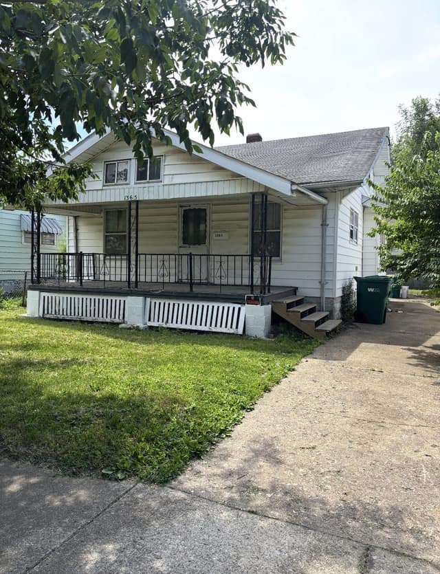 1365 E Walnut St, Decatur, IL: owner financed home, photo 1