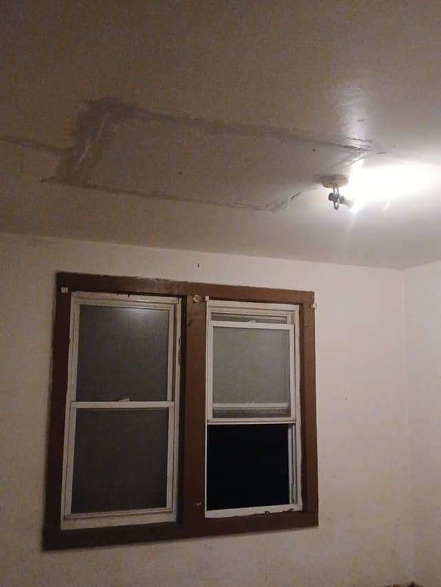 1422 N 54th St E, East St. Louis, IL: owner financed home, photo 2