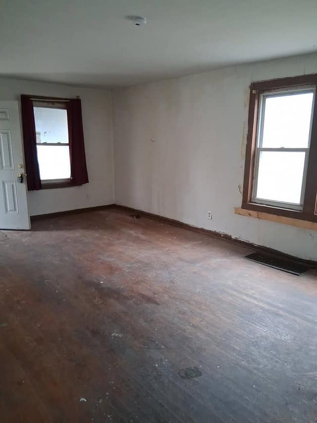 1422 N 54th St E, East St. Louis, IL: owner financed home, photo 4