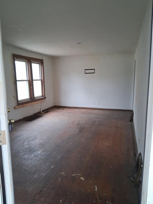 1422 N 54th St E, East St. Louis, IL: owner financed home, photo 5