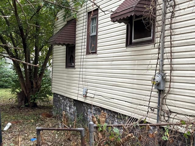 1422 N 54th St E, East St. Louis, IL: owner financed home, photo 28