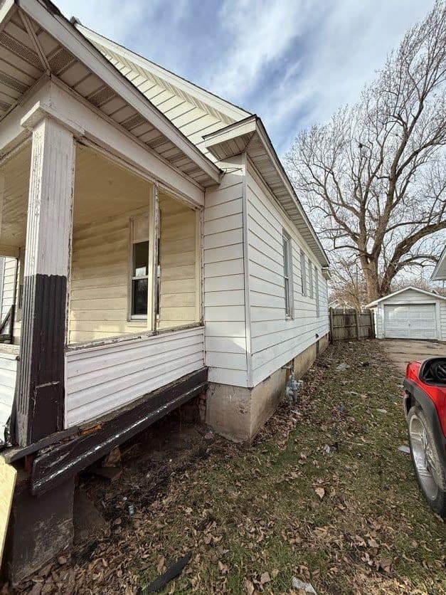 1755 Monroe St, Decatur, IL: owner financed home, photo 4