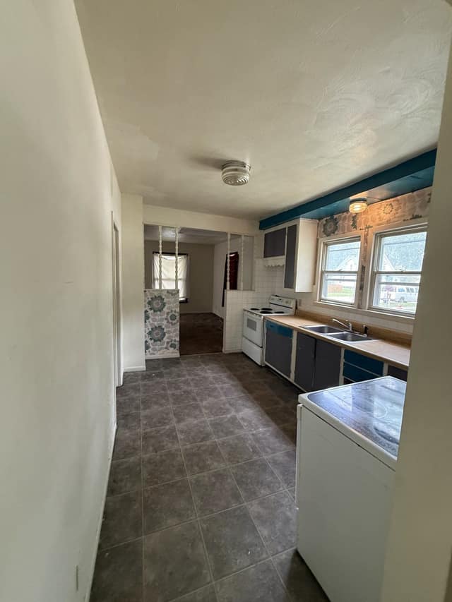 1975 E North St, Decatur, IL: owner financed home, photo 4