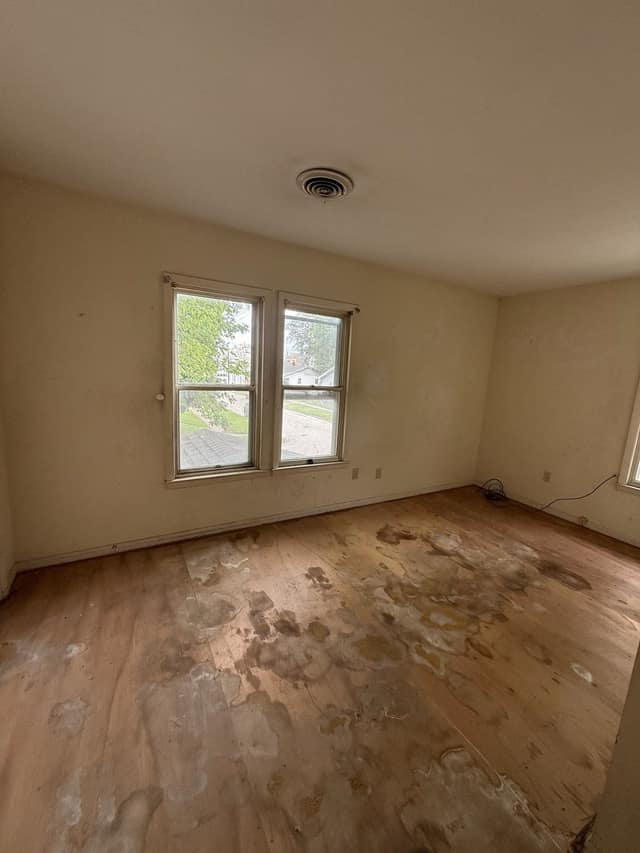 1975 E North St, Decatur, IL: owner financed home, photo 5