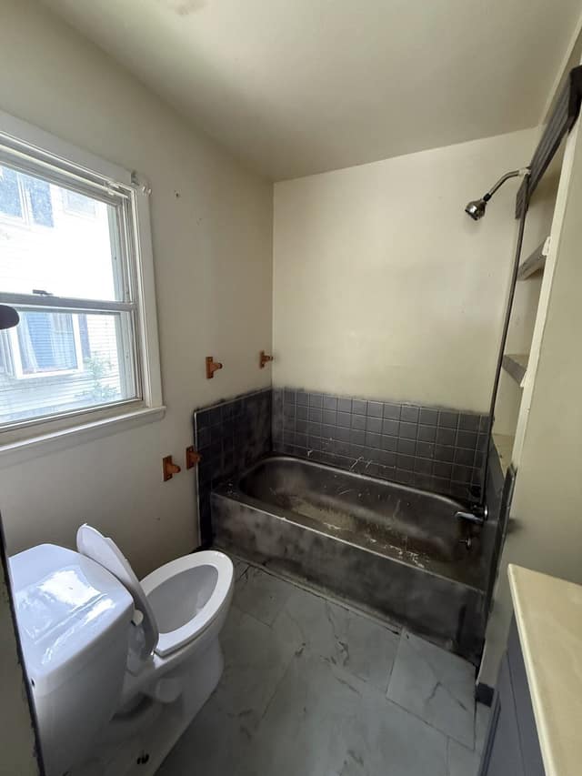 1975 E North St, Decatur, IL: owner financed home, photo 7