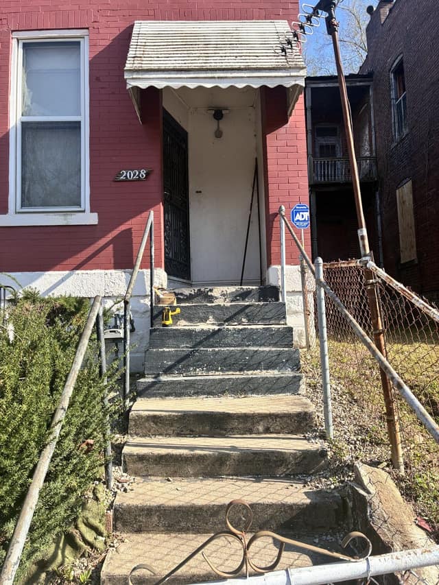 2028 E Prairie Ave, St. Louis, MO: owner financed home, photo 1