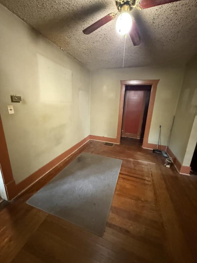 2081 N College St, Decatur, IL: owner financed home, photo 5