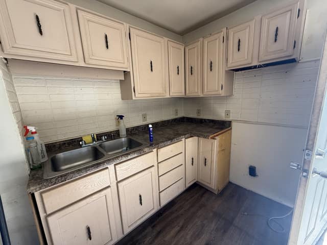 227 N Hickory St, Centralia, IL: owner financed home, photo 6