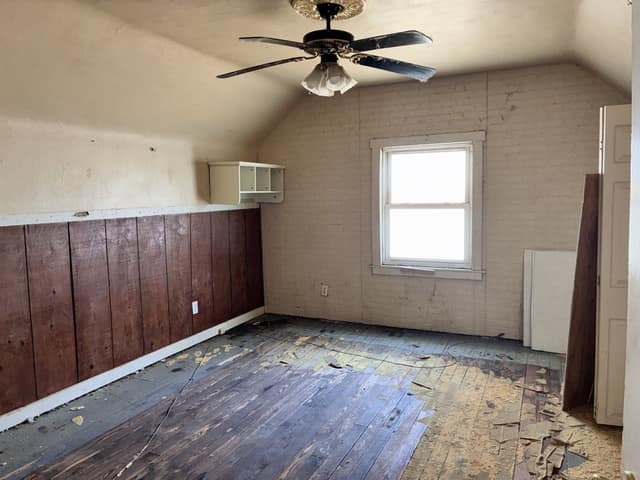 2317 Grand Ave, Granite City, IL: owner financed home, photo 5