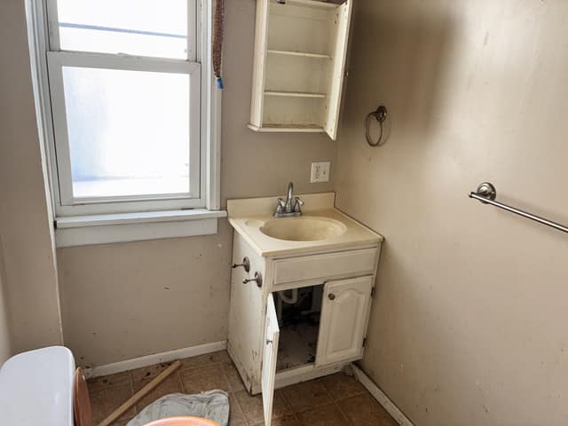 2317 Grand Ave, Granite City, IL: owner financed home, photo 7