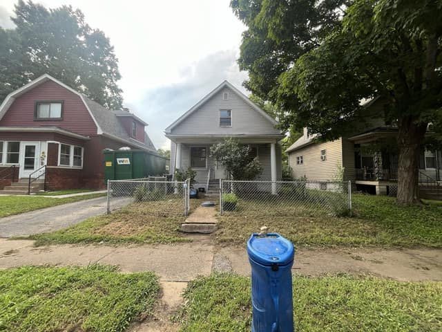 2317 Grand Ave, Granite City, IL: owner financed home, photo 1