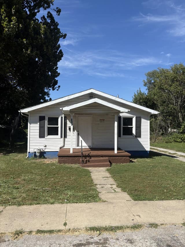 238 W Peoria, Decatur, IL: owner financed home, photo 1