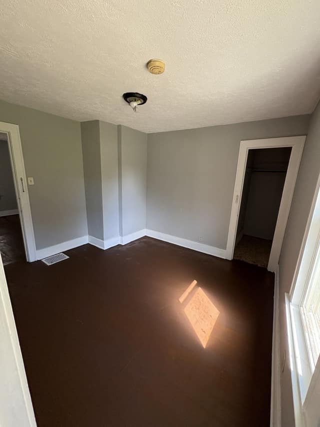 238 W Peoria, Decatur, IL: owner financed home, photo 9