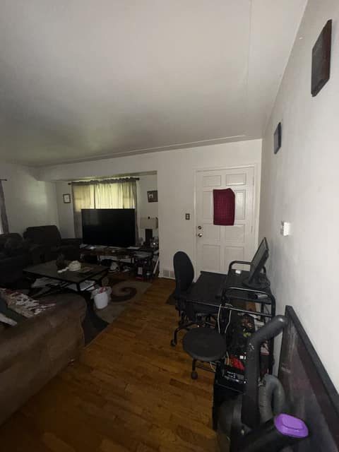 2625 Seneca St, Flint, MI: owner financed home, photo 4