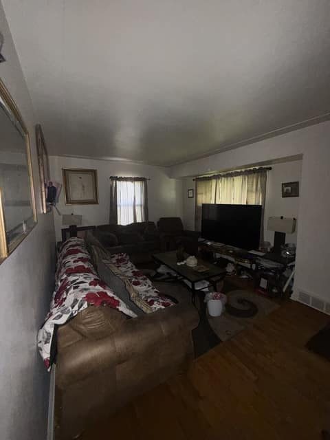 2625 Seneca St, Flint, MI: owner financed home, photo 5