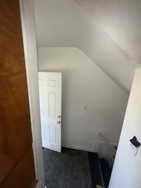2625 Seneca St, Flint, MI: owner financed home, photo 19