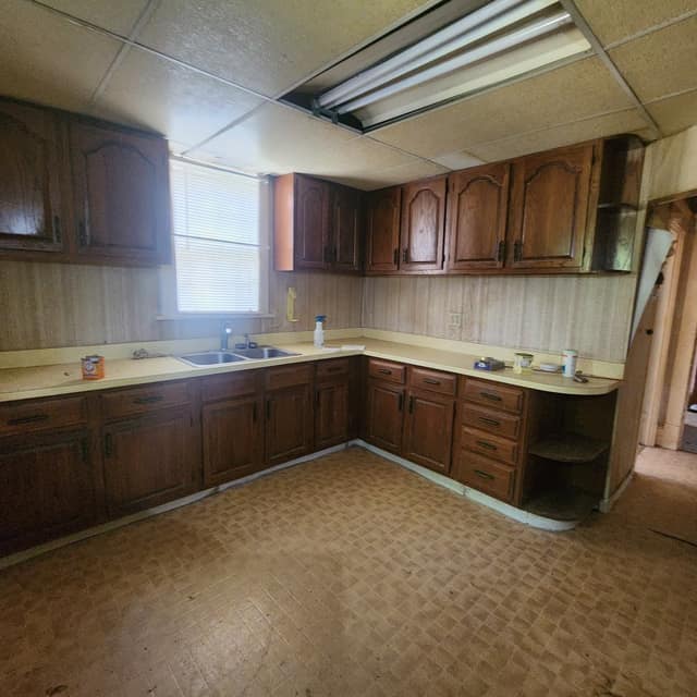 2847 E 98th St, Cleveland, OH: owner financed home, photo 15