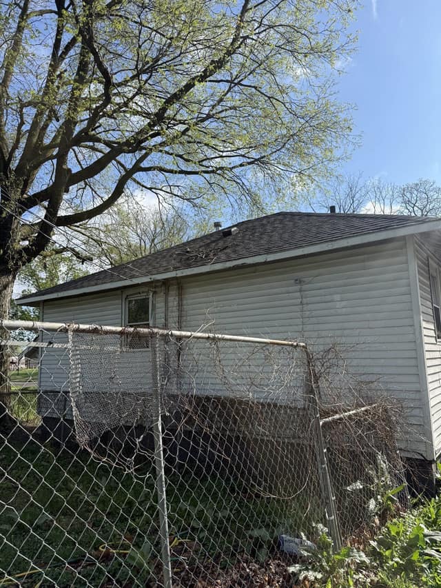 347 N Stone St, Decatur, IL: owner financed home, photo 23