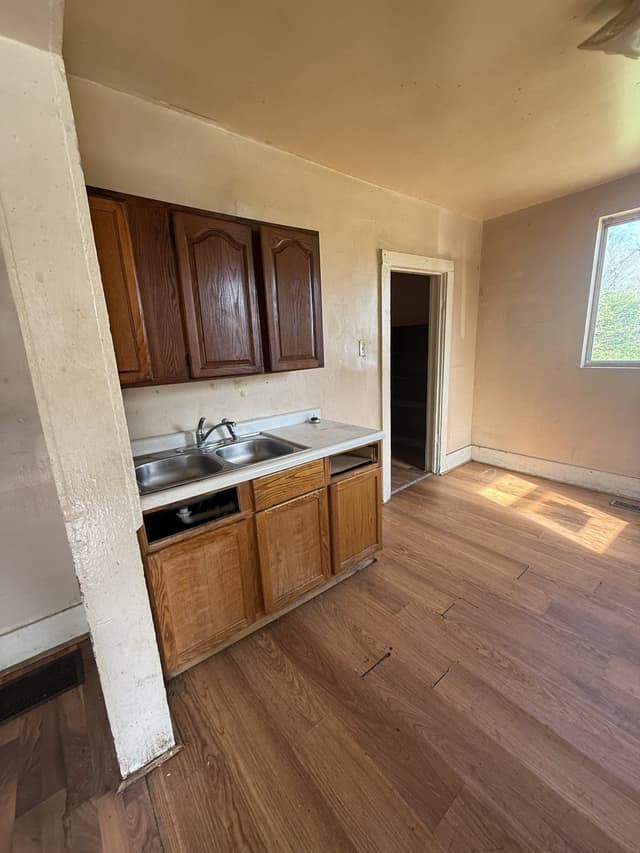 347 N Stone St, Decatur, IL: owner financed home, photo 8