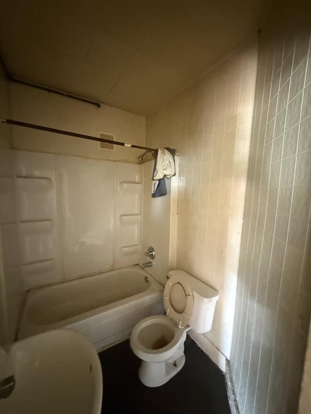 347 N Stone St, Decatur, IL: owner financed home, photo 10