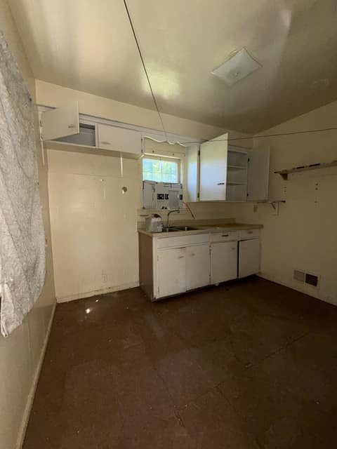 3501 Milbourne Avenue, Flint, MI: owner financed home, photo 3