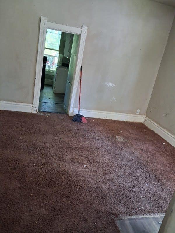 515 S Boyd St, Decatur, IL: owner financed home, photo 3