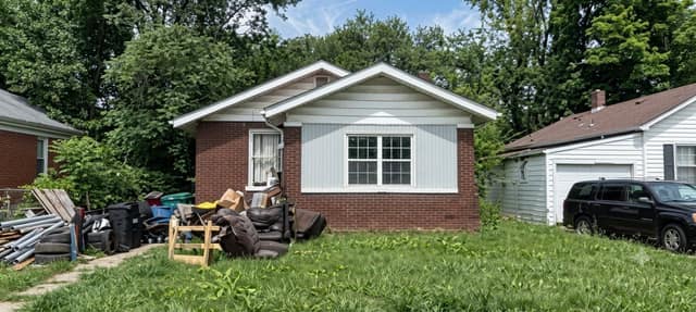 541 N 27th St, East St. Louis, IL: owner financed home, photo 1