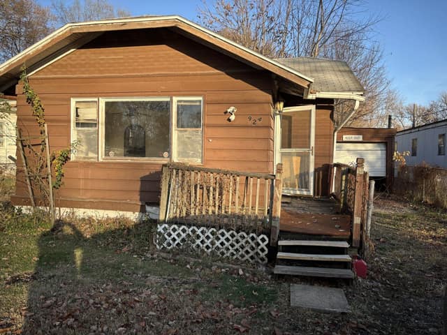 924 N Edmond St, Springfield, IL: owner financed home, photo 1