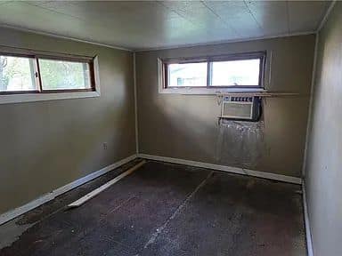304 Gilbert St, Rossville, IL: owner financed home, photo 2