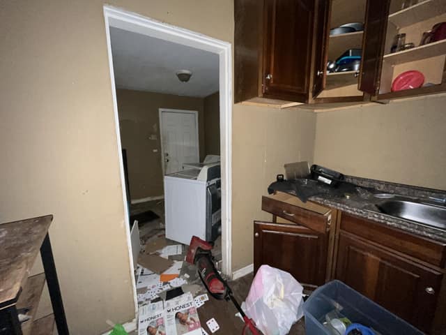2021 Edwardsville Rd, Madison, IL: owner financed home, photo 11