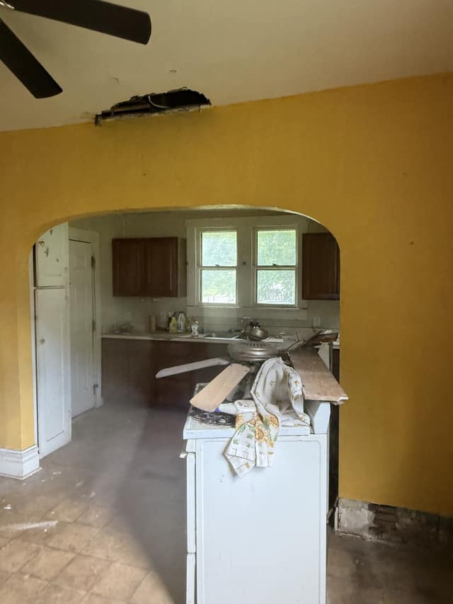 105 N Illinois St, Decatur, IL: owner financed home, photo 40