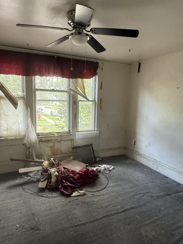 105 N Illinois St, Decatur, IL: owner financed home, photo 54