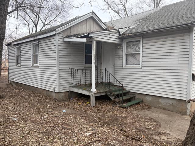 1829 S Stanley St, Peoria, IL: owner financed home, photo 3
