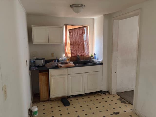 1829 S Stanley St, Peoria, IL: owner financed home, photo 9