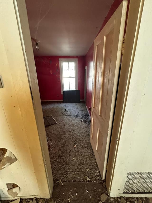 304 N Spruce St, Nokomis, IL: owner financed home, photo 16