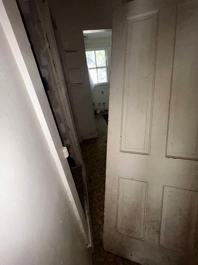 304 N Spruce St, Nokomis, IL: owner financed home, photo 30