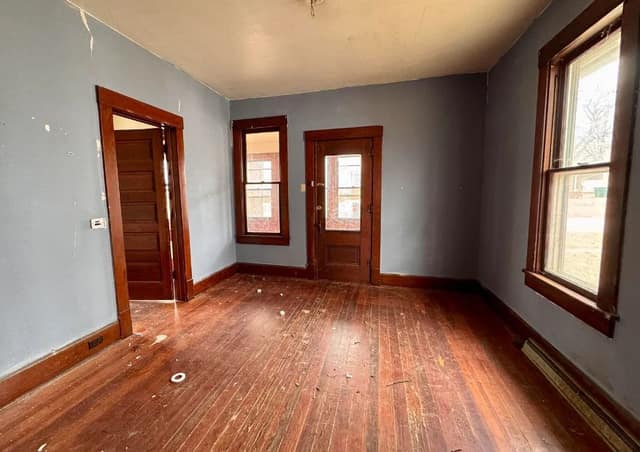437 W Pierce St, Macomb, IL: owner financed home, photo 2