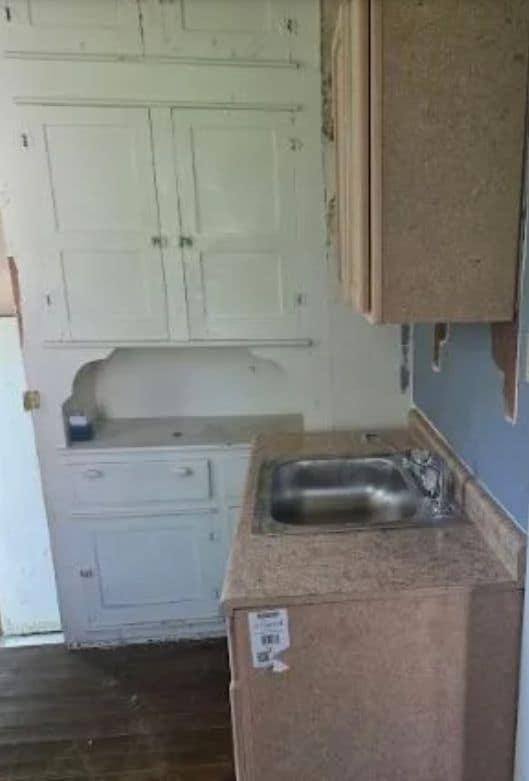 437 W Pierce St, Macomb, IL: owner financed home, photo 6