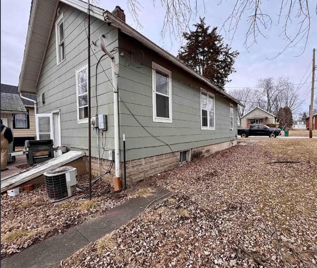437 W Pierce St, Macomb, IL: owner financed home, photo 10