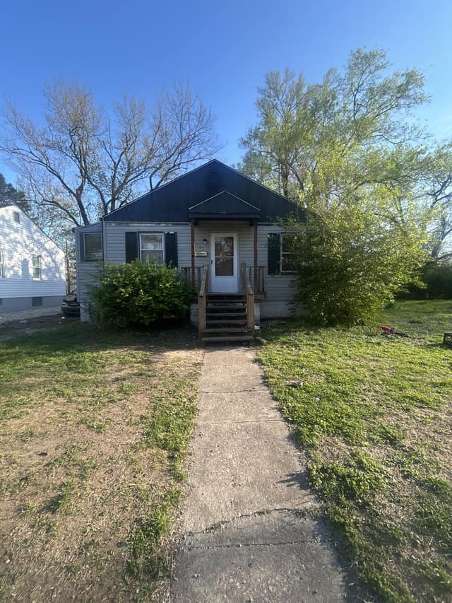 5538 Avon Pl, East St. Louis, IL: owner financed home, photo 1