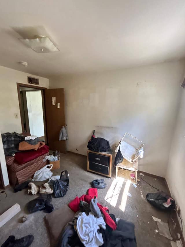 59 Jarvis Pl, East St. Louis, IL: owner financed home, photo 2