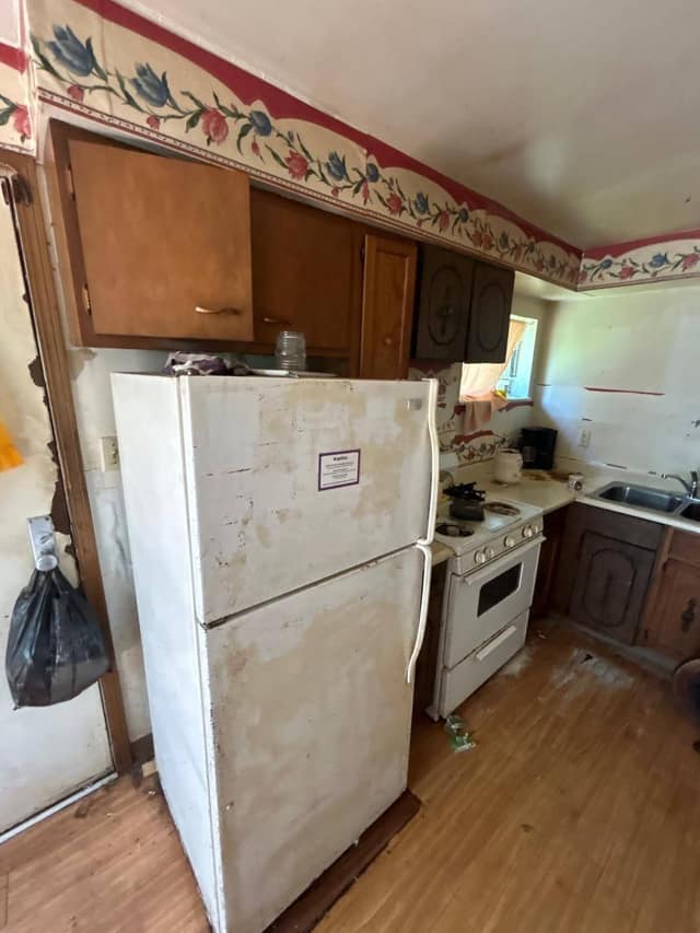 59 Jarvis Pl, East St. Louis, IL: owner financed home, photo 11