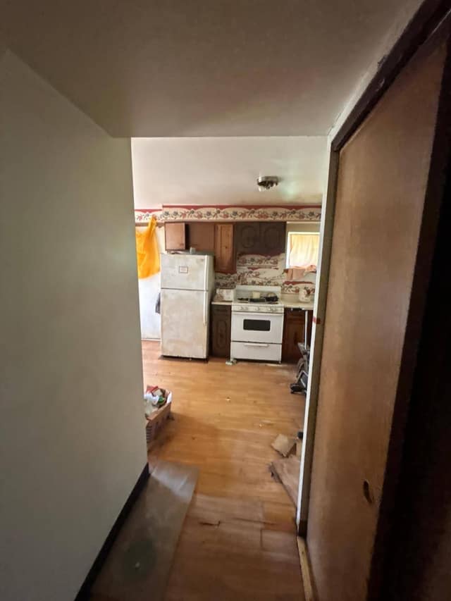 59 Jarvis Pl, East St. Louis, IL: owner financed home, photo 7