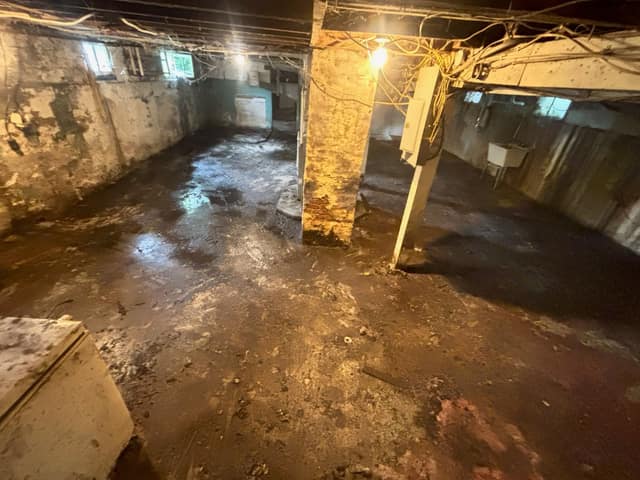 108 E Shipping St, Edwardsport, IN: owner financed home, photo 17