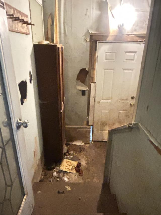 108 E Shipping St, Edwardsport, IN: owner financed home, photo 28