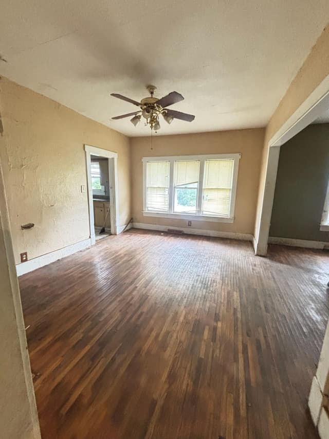 108 E Shipping St, Edwardsport, IN: owner financed home, photo 30