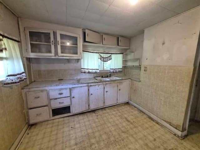 1200 Sw 6th St, Fairfield, IL: owner financed home, photo 8