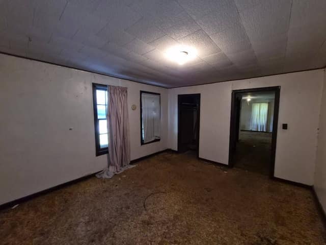 1200 Sw 6th St, Fairfield, IL: owner financed home, photo 2